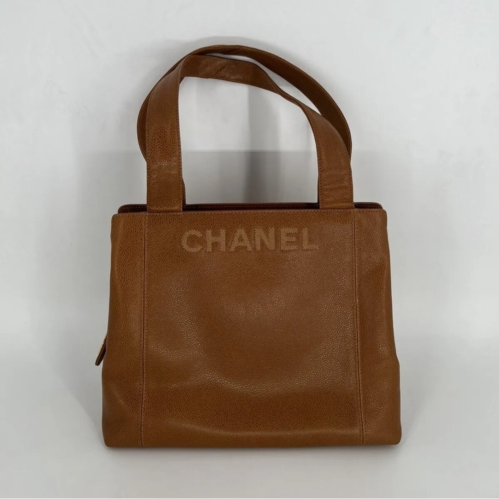 Vintage Rare Chanel Caviar Pebbled Leather Logo Square Minimalist Stitch Purse